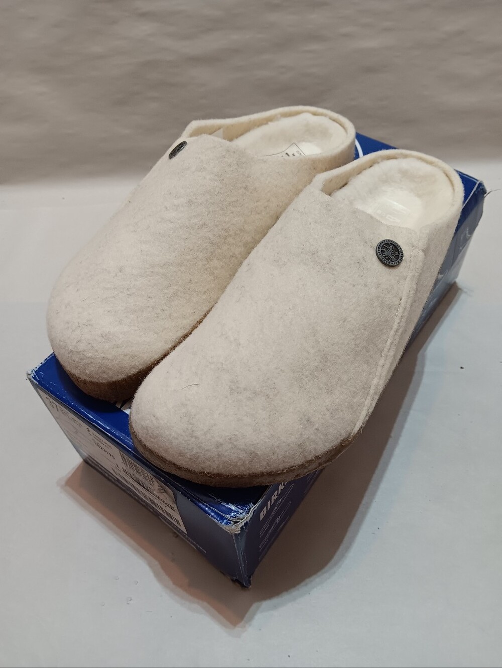 Birkenstock Zermatt Rivet Slippers EU37, US L6, M4 Ecru Wool Felt Slip On Shoes